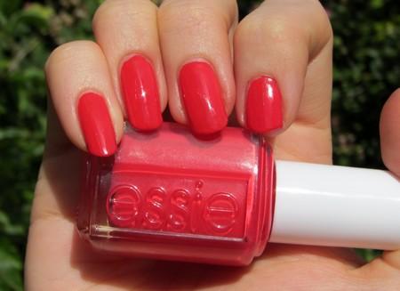 Essie Nail Polish Canyon Coral 17